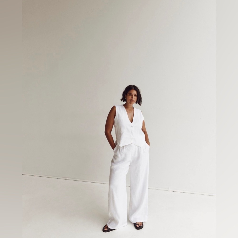 DISSH Two-piece set. Banks Linen Vest and Norah Linen Pant. NEW W/TAGS